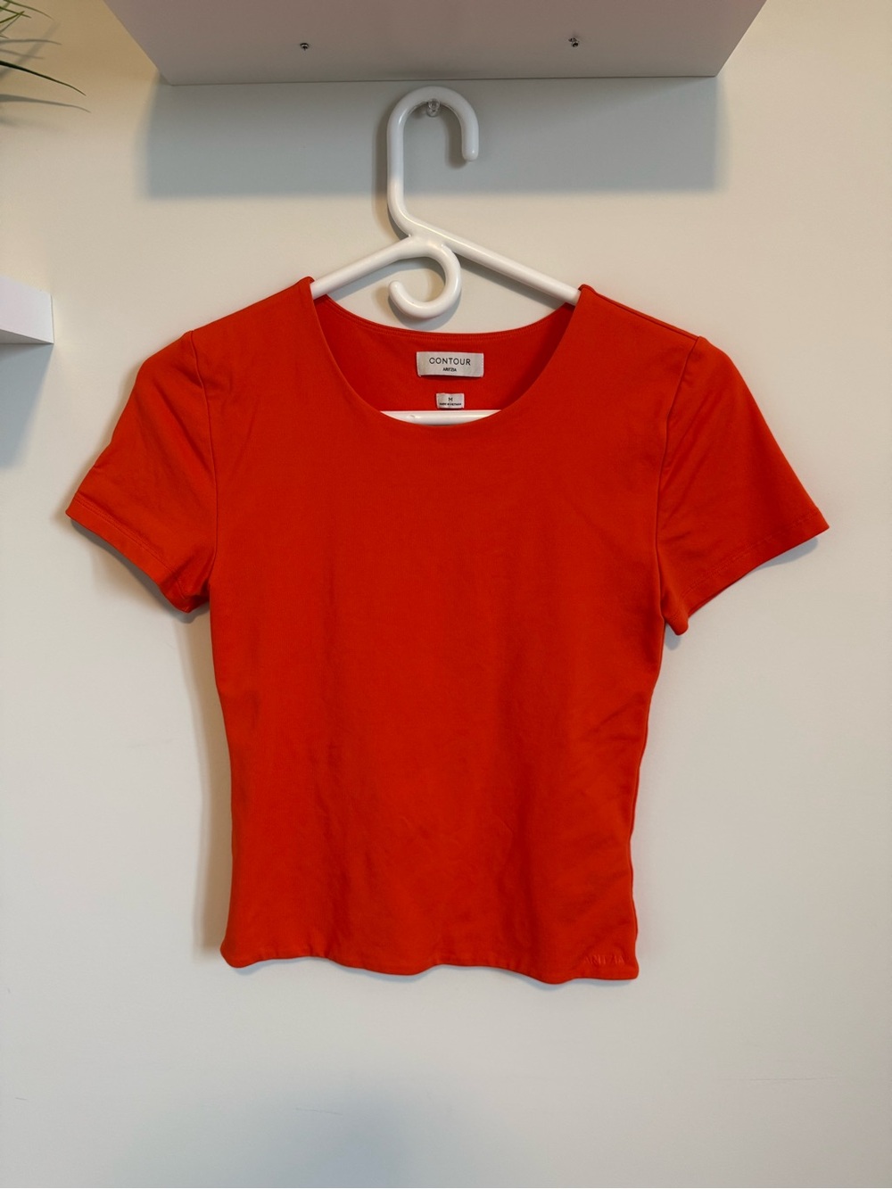 Aritzia Contour Short Sleeve Crewneck Top in Bright Red